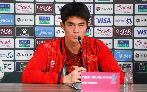 Trung Kiên nói điều đặc biệt về đồng nghiệp Li Hao của U23 Trung Quốc