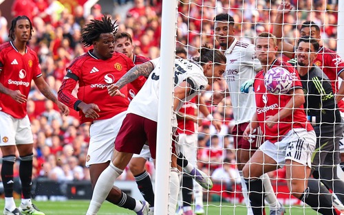 Arsenal - Man United: Tầm này, Arsenal ngại mỗi MU!