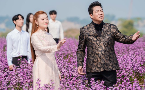 NSND Quốc Hưng hát "Đất nước hôm nay" chào mừng Đại hội XIV của Đảng