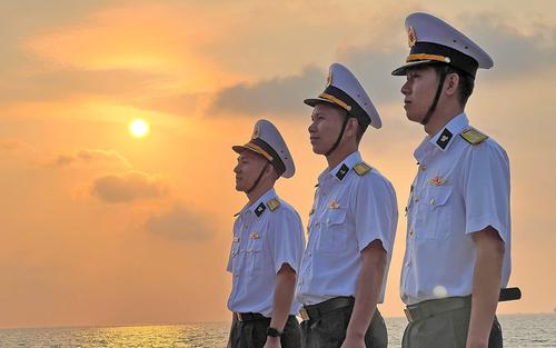 Chiến sĩ Vùng 5 - Vững chắc bảo vệ chủ quyền, tích cực tăng gia, sản xuất