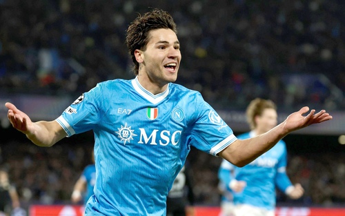 Antonio Vergara: 'Món quà' cứu rỗi Napoli ngày gian khó