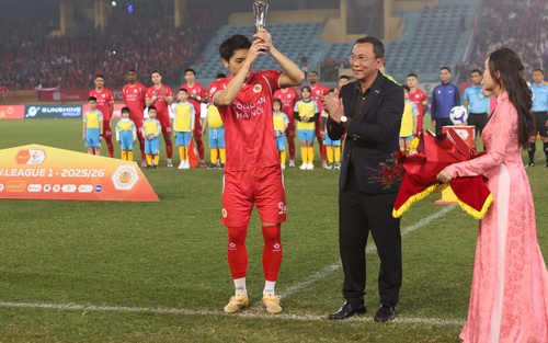 Tin nóng bóng đá Việt hôm nay 2/2: Đình Bắc nhận giải Vua phá lưới VCK U23 châu Á; Thái Sơn chấn thương ngay trận ra mắt CLB Ninh Bình