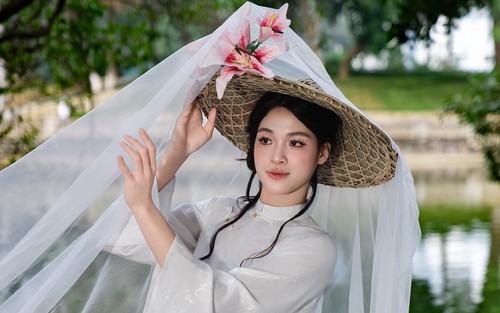 Hot girl bóng chuyền nữ Việt Nam đẹp như tiên nữ giáng trần chào đón xuân Bính Ngọ
