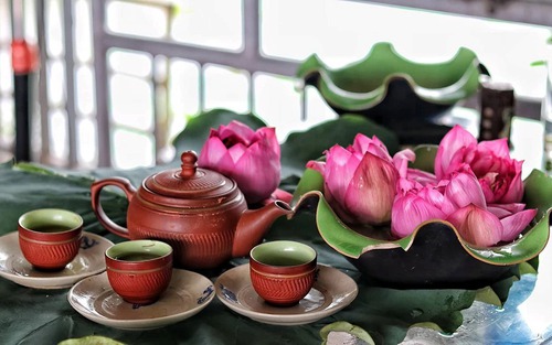 Trà sen Tây Hồ - hương vị bản sắc văn hóa Việt độc đáo