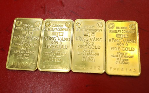 Giá vàng miếng sáng 23/2 tăng 3,6 triệu đồng/lượng