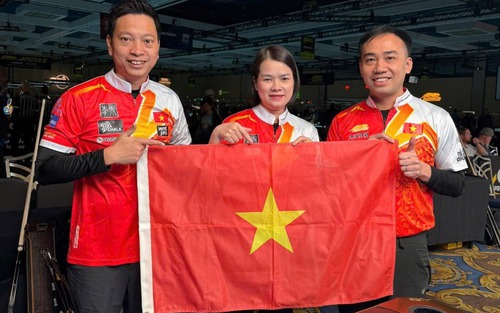 Hoàng Sao và các cơ thủ Việt Nam khởi đầu như mơ tại giải vô địch thế giới khi thắng dễ Hà Lan 3-0