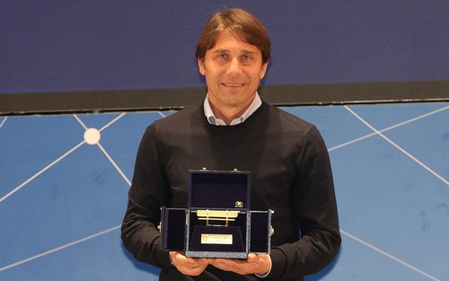 Antonio Conte: Từ 'Ghế Vàng' đến 'thợ hàn'