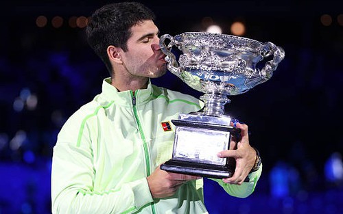 Alcaraz chinh phục gần 30 cột mốc lịch sử sau khi vô địch Australian Open 2026