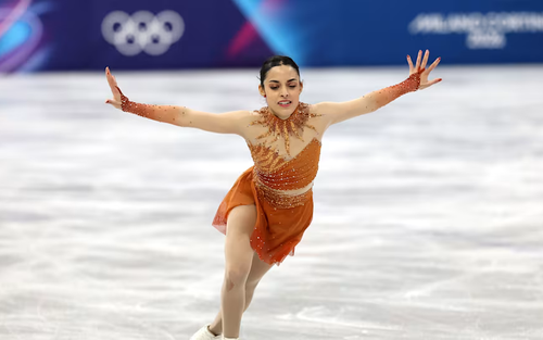 Mải thi đấu ở Olympic mùa Đông 2026, nữ sinh đại học nộp trễ bài tập về nhà