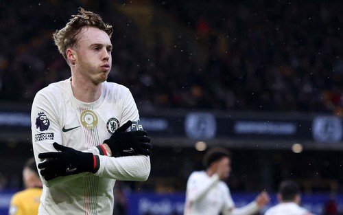 Chelsea sợ mất Palmer vào tay MU