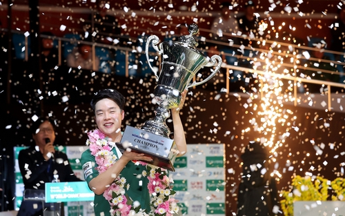 Thần đồng 18 tuổi lập kỷ lục vô địch billiards trẻ nhất, nhận tiền thưởng hơn 3,5 tỷ đồng