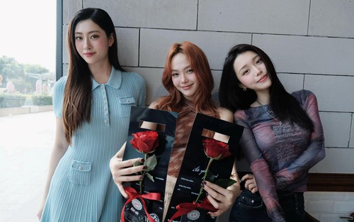 Lý do Minh Hằng tặng hoa hồng cho hội chị em ngày 8/3