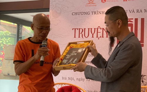 Ra mắt phiên bản "Truyện Kiều hội bản" khảm trai thủ công