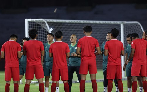 Tin nóng bóng đá Việt hôm nay 19/4: HLV Hàn Quốc nói lý do Hoàng Đức vắng mặt; U17 Indonesia xốc lại tinh thần trước U17 Việt Nam