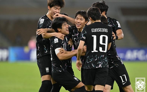 Đối thủ nặng ký của U17 Việt Nam tại giải châu Á đang khổ luyện, đặt mục tiêu vô địch và dự World Cup 