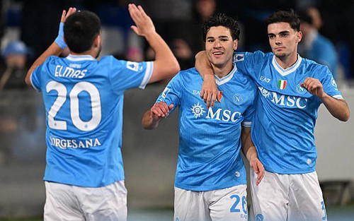 Nhận định Napoli vs Cremonese 01h45 ngày 25/4, vòng 34 Serie A.
