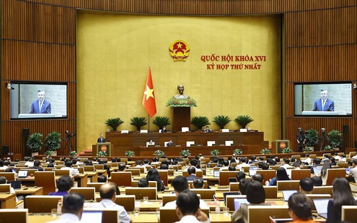 Quốc hội xem xét ngưỡng doanh thu chịu thuế với hộ kinh doanh