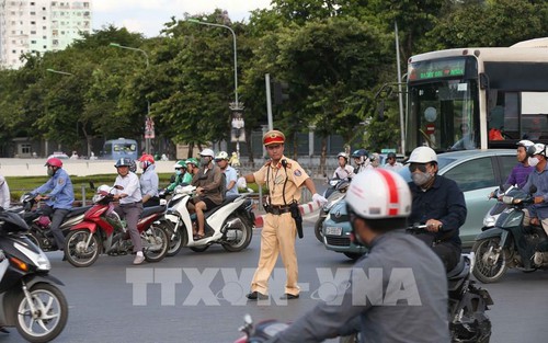 Cảnh sát giao thông Hà Nội “trực chiến” 24/24 giờ, bảo đảm giao thông thông suốt dịp nghỉ lễ 30/4 - 1/5
