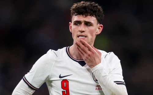 Phil Foden 'biến mất' ở Man City lẫn tuyển Anh: Đa năng quá cũng thiệt!