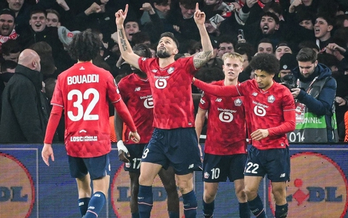 Lille ngoạn mục thoát khỏi cảnh phá sản