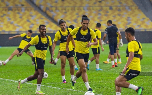 Giải pháp cho bóng đá Malaysia: 'Không cần nhập tịch để vượt đội tuyển Việt Nam'