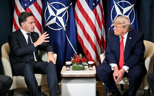 Tổng thống Donald Trump cân nhắc rút Mỹ khỏi NATO