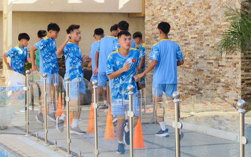 Tin nóng bóng đá Việt hôm nay 2/5: U17 Việt Nam tập hồi phục tại Ả rập Xê Út; Tuấn Anh ủng hộ Nhật Bản tại World Cup 2026