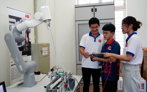Đồng sáng tạo giá trị giáo dục trong kỷ nguyên hội nhập và chuyển đổi số