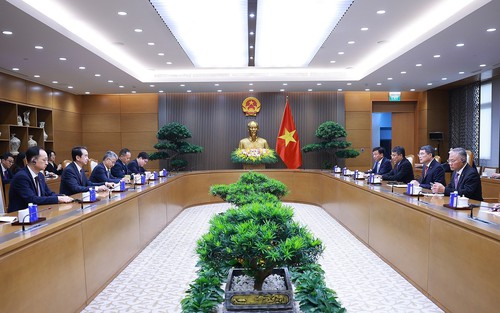 Thủ tướng Lê Minh Hưng tiếp Đại sứ Trung Quốc Hà Vĩ