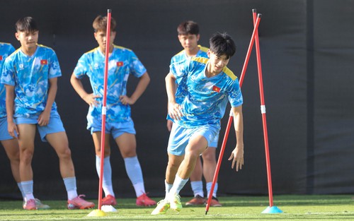 HLV Roland: 'U17 Việt Nam chơi với khả năng cao nhất trước Australia'