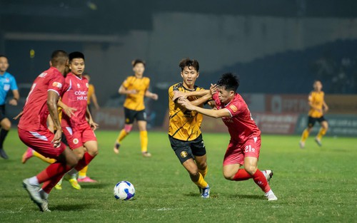 Lịch thi đấu bóng đá hôm nay 17/5: Trực tiếp Công An Hà Nội đấu với Đông Á Thanh Hóa