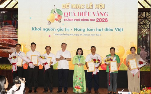 Thúc đẩy phát triển kinh tế nông nghiệp và quảng bá du lịch