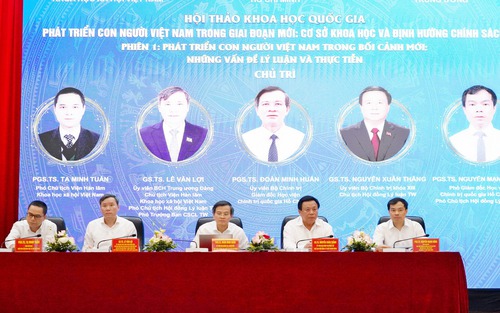 Hướng tới phát triển toàn diện con người Việt Nam trong giai đoạn mới