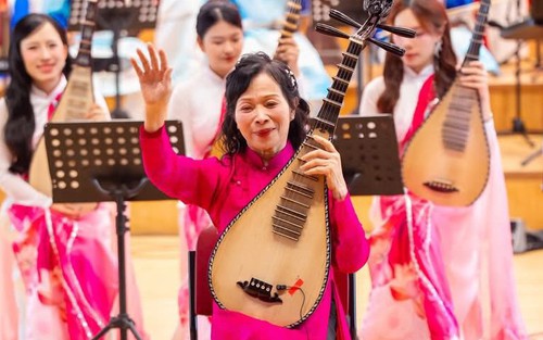 NSND Mai Phương - "Giữ lửa" cho nghệ thuật đàn tỳ bà Việt Nam