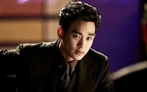Kim Soo Hyun tiếp tục lao đao: Gia đình Sulli tung cảnh báo mới, phim "Knock-Off" lùi vô thời hạn