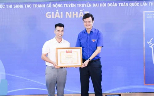 Gần 1.900 tác phẩm tham gia sáng tác tranh cổ động tuyên truyền Đại hội Đoàn XIII