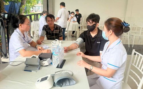 Thành phố Hồ Chí Minh phát động chương trình khám sức khỏe cho 1 triệu người lao động
