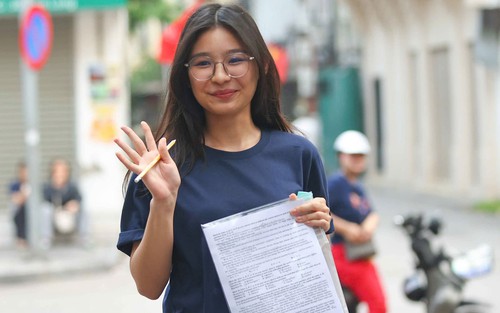 Thí sinh Hà Nội bước vào môn thi cuối Kỳ thi tuyển sinh lớp 10 công lập