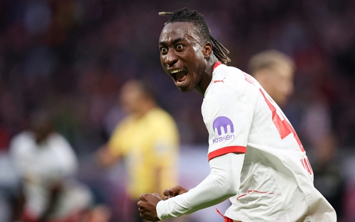 Arne Slot phải làm gì nếu được ở lại Liverpool?