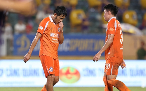 Vòng 22 V-League: Người lên ngựa, kẻ chia  bào