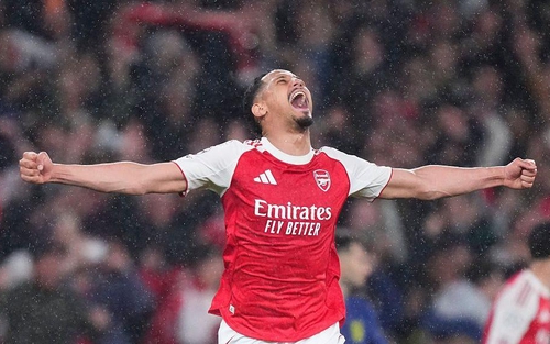 Arsenal được mặc trang phục truyền thống ở chung kết Champions League nhờ luật ít người biết của UEFA