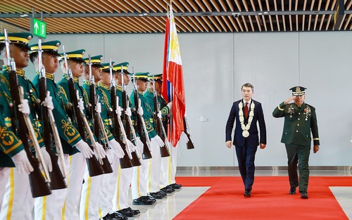 Thủ tướng bắt đầu tham dự Hội nghị Cấp cao ASEAN 48