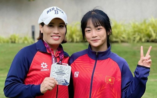 Việt Nam giành 2 HCV, 3 HCB tại giải vô địch vật bãi biển U17 châu Á 2026