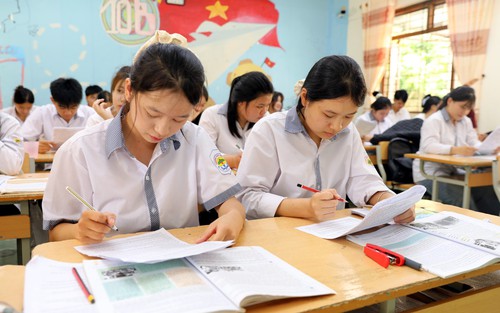 Phòng ngừa nguy cơ gian lận thi Trung học phổ thông bằng thiết bị công nghệ cao và AI