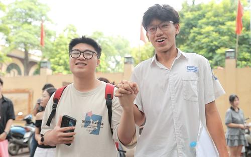 Thí sinh hoàn thành môn thi đầu tiên kỳ thi tốt nghiệp THPT năm 2026