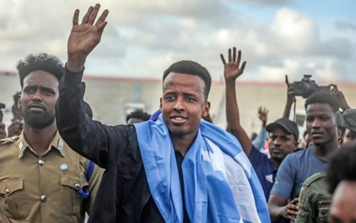 Trọng tài Somalia bị Mỹ từ chối nhập cảnh: Từ World Cup tới Siêu cúp châu Âu