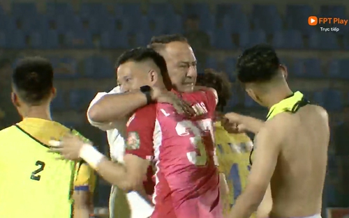 Bắc Ninh FC thăng hạng V-League sau loạt sút luân lưu căng thẳng với PVF-CAND