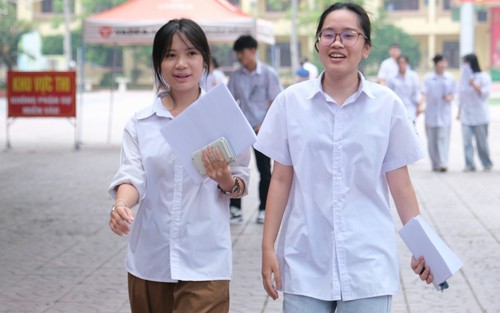 Kỳ thi tốt nghiệp THPT năm 2026: Thí sinh bước vào buổi thi cuối, làm bài thi 2 môn tự chọn