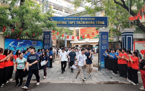 Thí sinh Hà Nội phấn khởi hoàn thành Kỳ thi tốt nghiệp THPT năm 2026