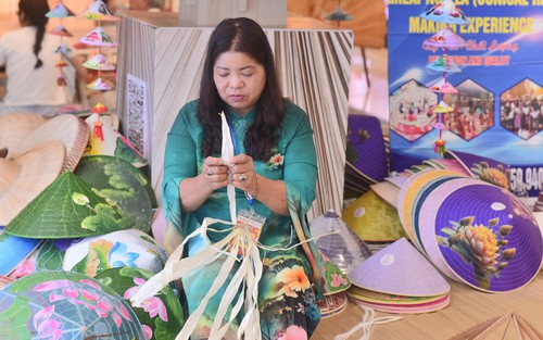 Kết nối làng nghề với sáng tạo đương đại